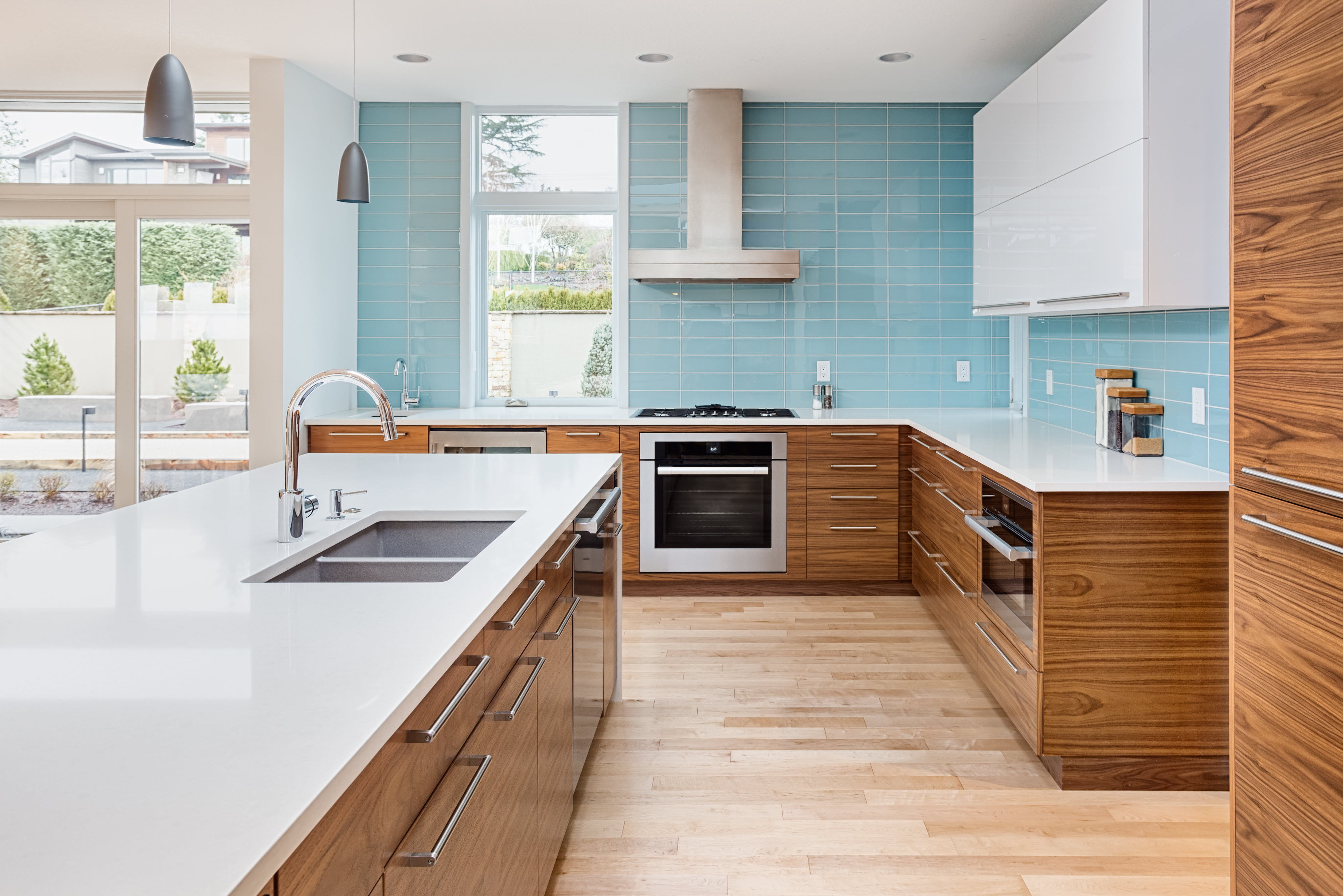 How To Completely Remodel A Kitchen For Under $4000